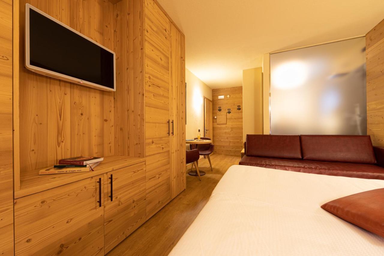 Hotel Petit Tournalin Champoluc Exterior photo