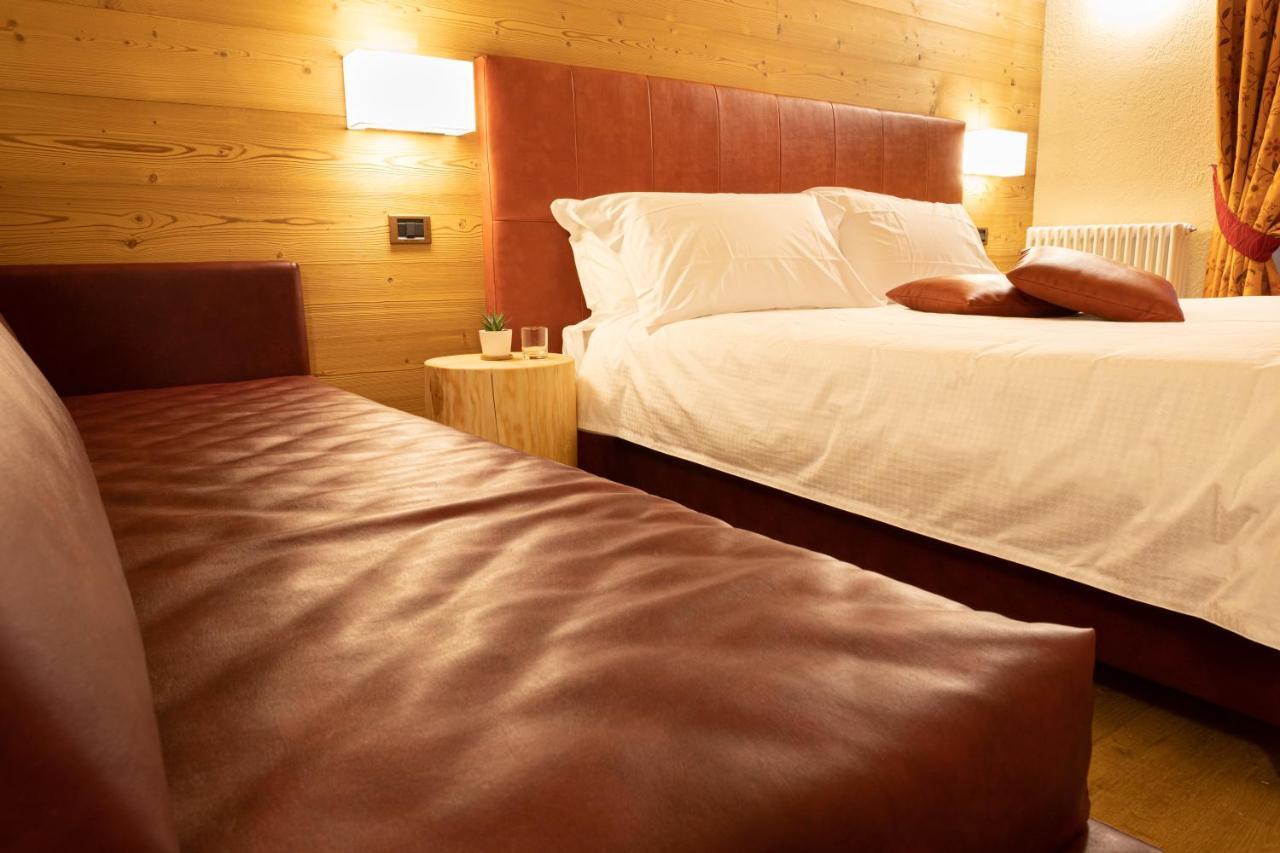 Hotel Petit Tournalin Champoluc Exterior photo